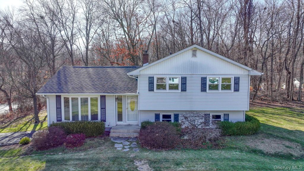 Photo of 21 California Drive, Middletown, NY 10940 (MLS # 938267)