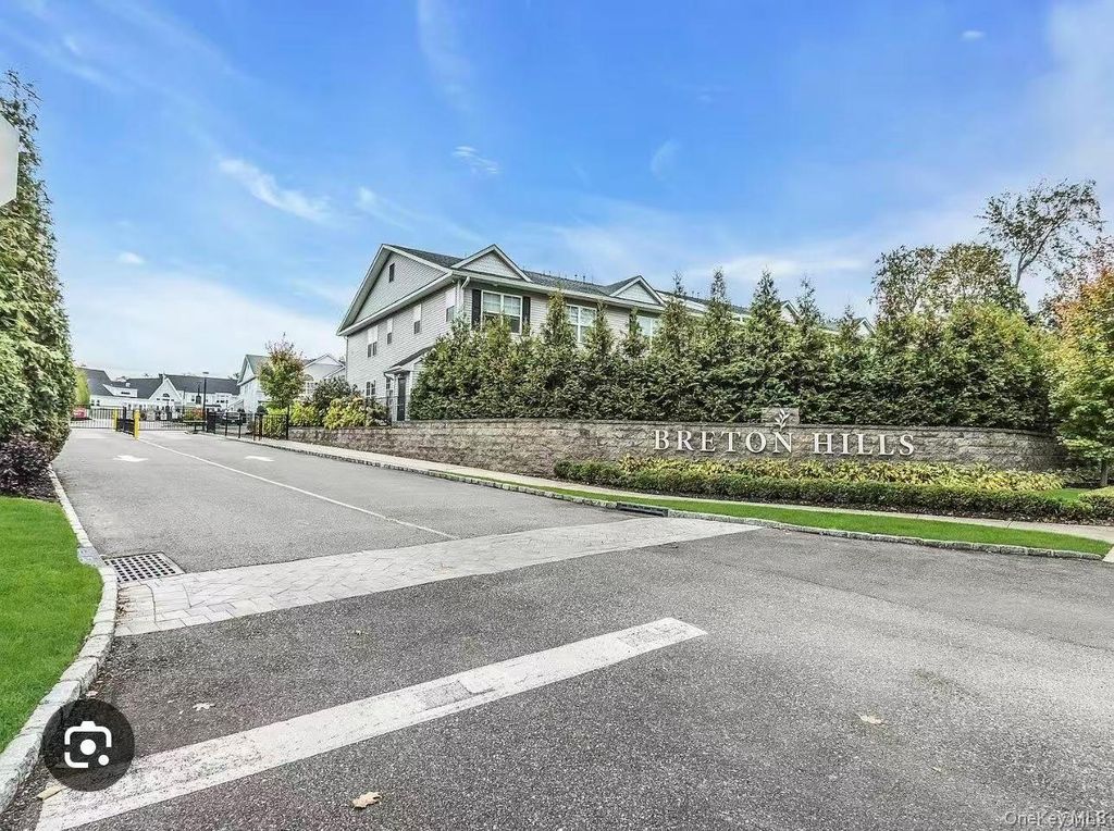 Photo of 508 Breton Way, Glen Cove, NY 11542 (MLS # 965625)