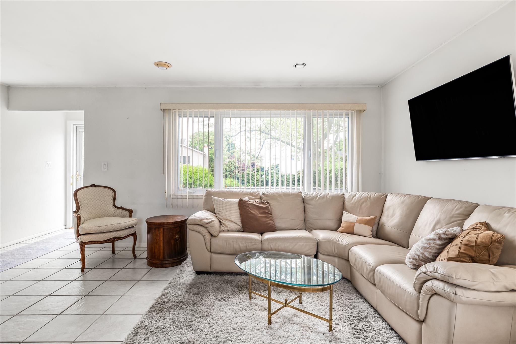 4031 Daleview Avenue, Seaford, New York image 7