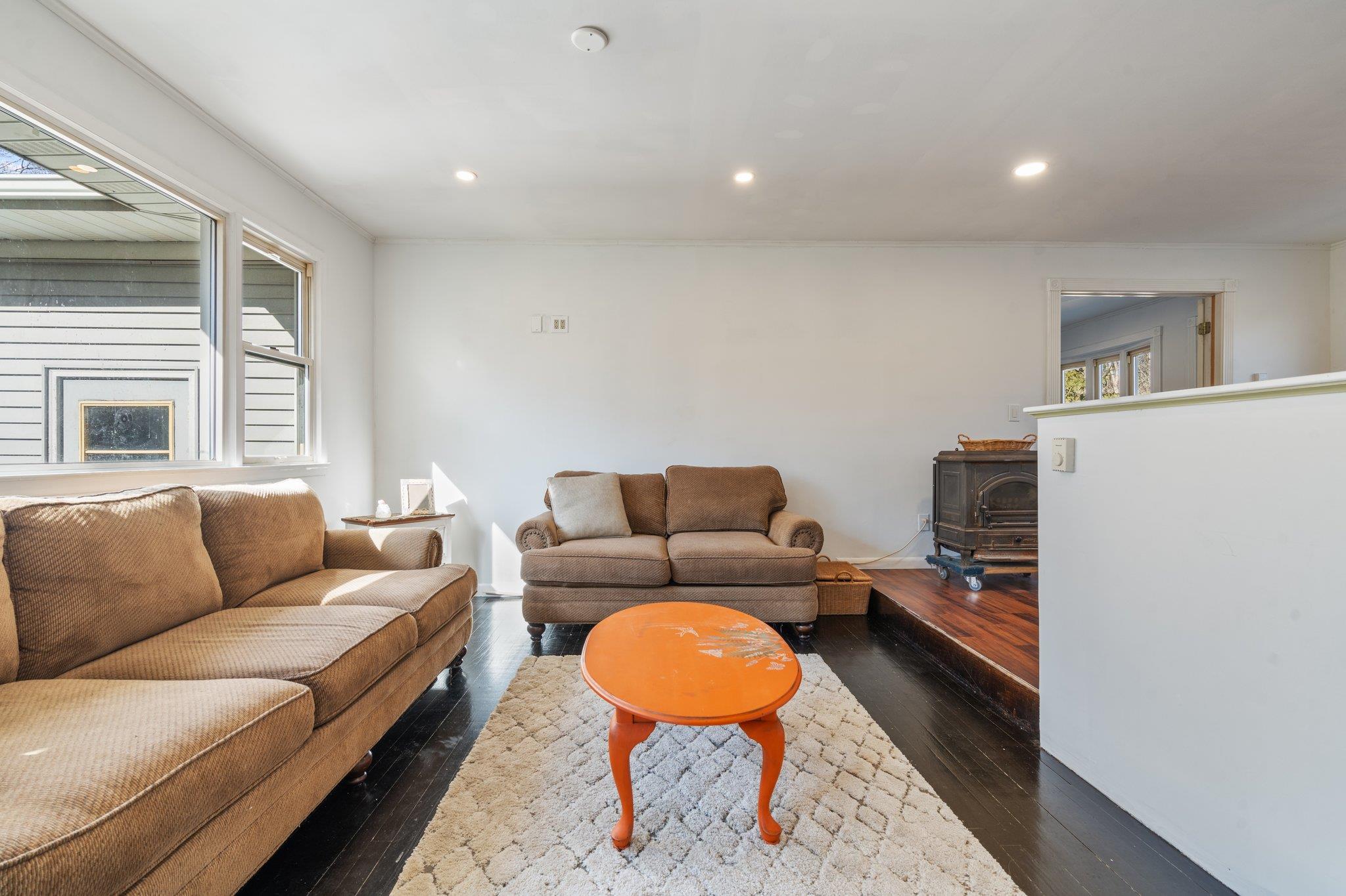 86 Gerald Street, Riverhead, New York image 3