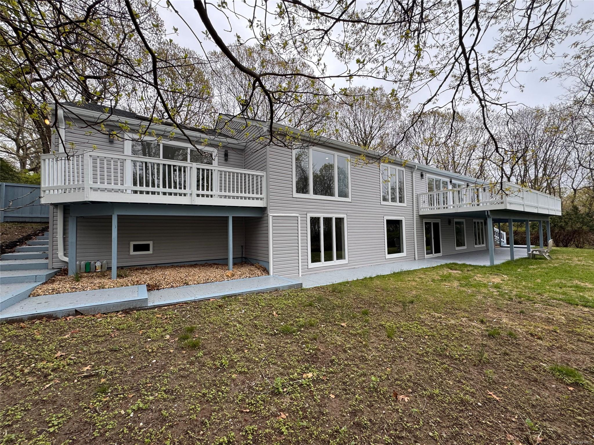 Property for Sale at Lodge Lane, Port Jefferson, Hamptons, NY - Bedrooms: 7 
Bathrooms: 3  - $1,099,000