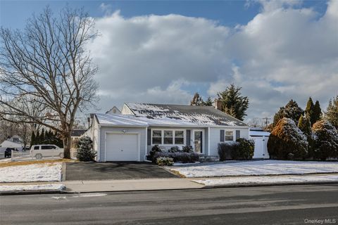 36 Hart Street Farmingdale NY 11735