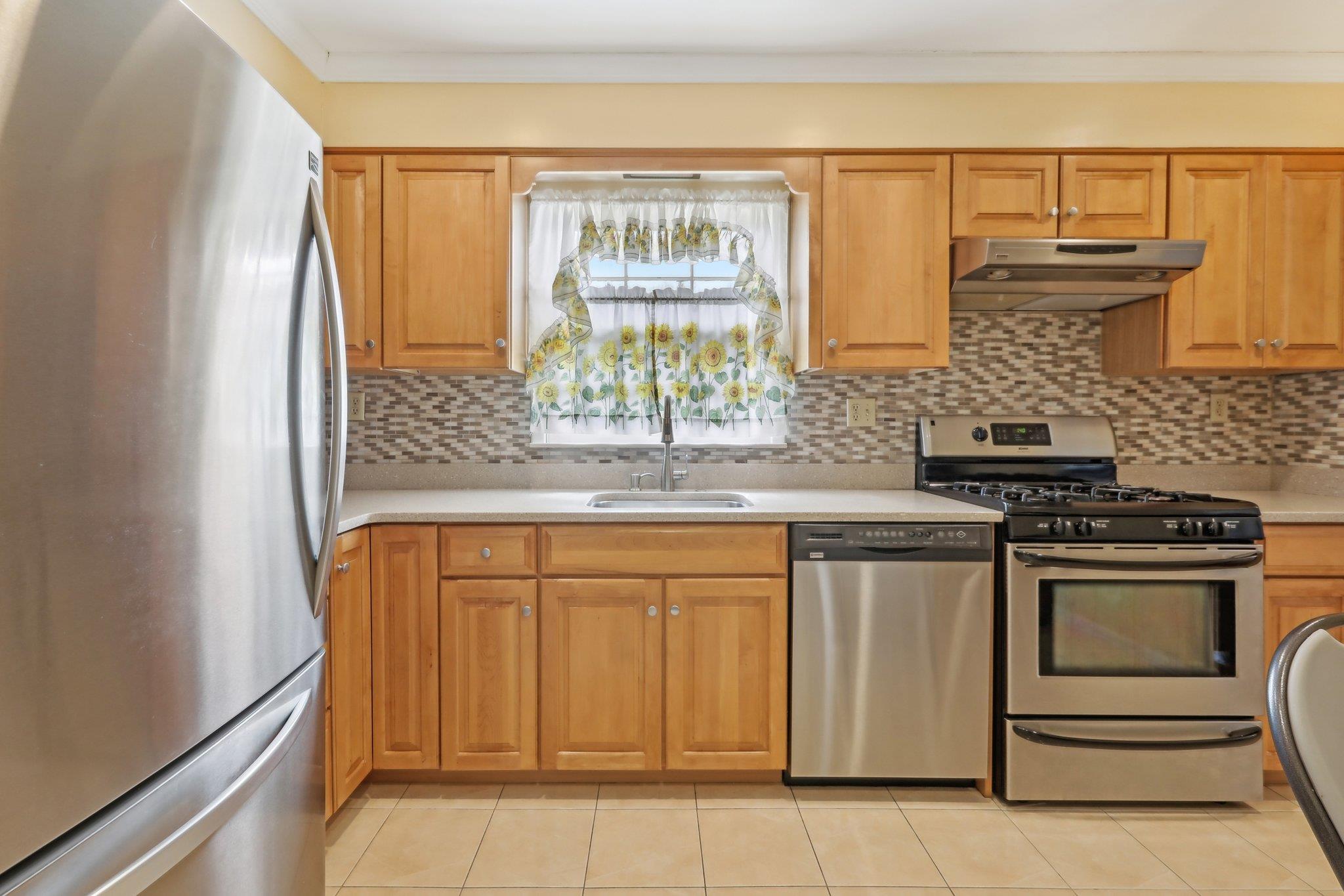 32 Harmony Road, Spring Valley, New York image 10