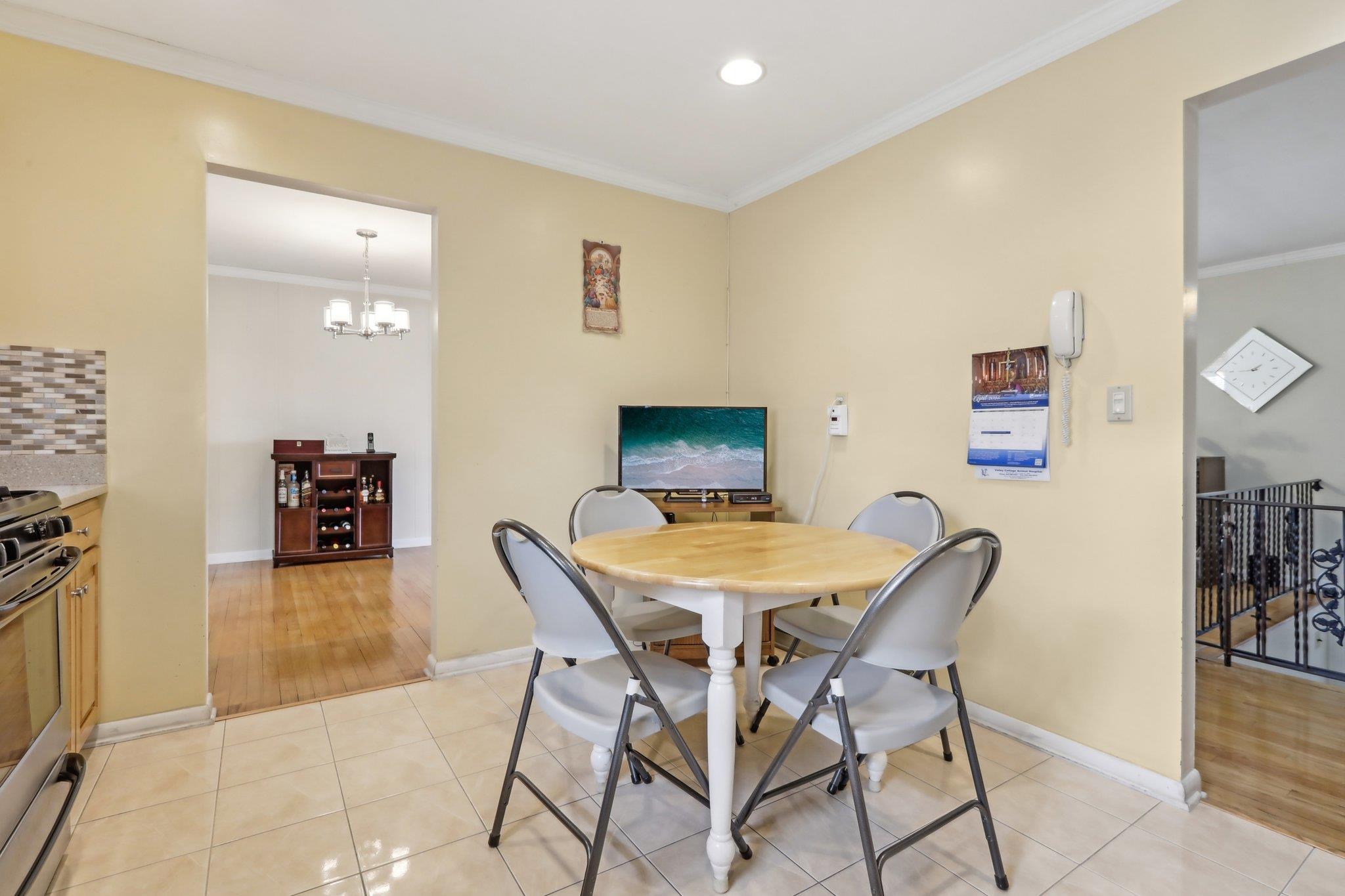 32 Harmony Road, Spring Valley, New York image 7