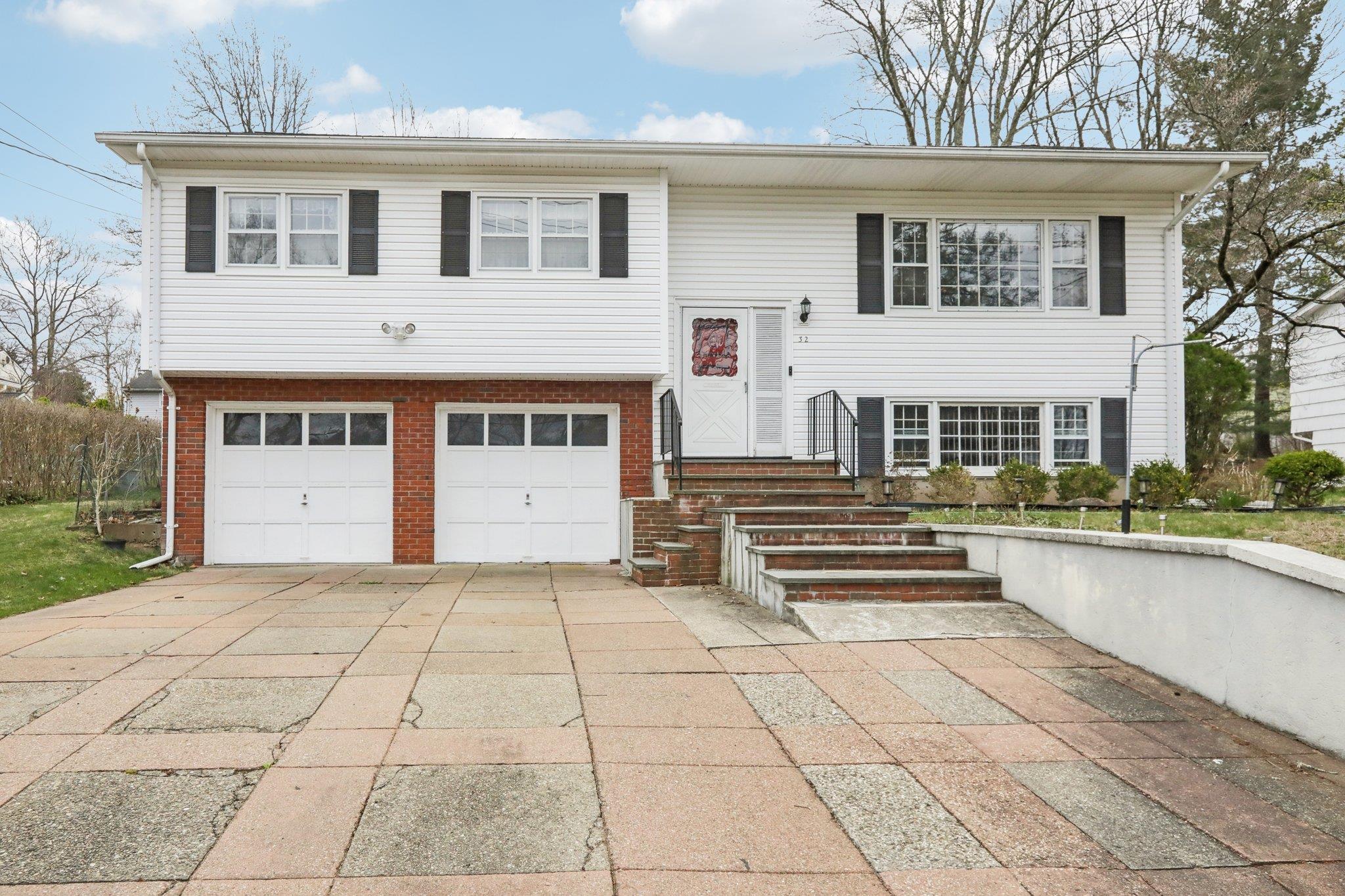 32 Harmony Road, Spring Valley, New York image 1