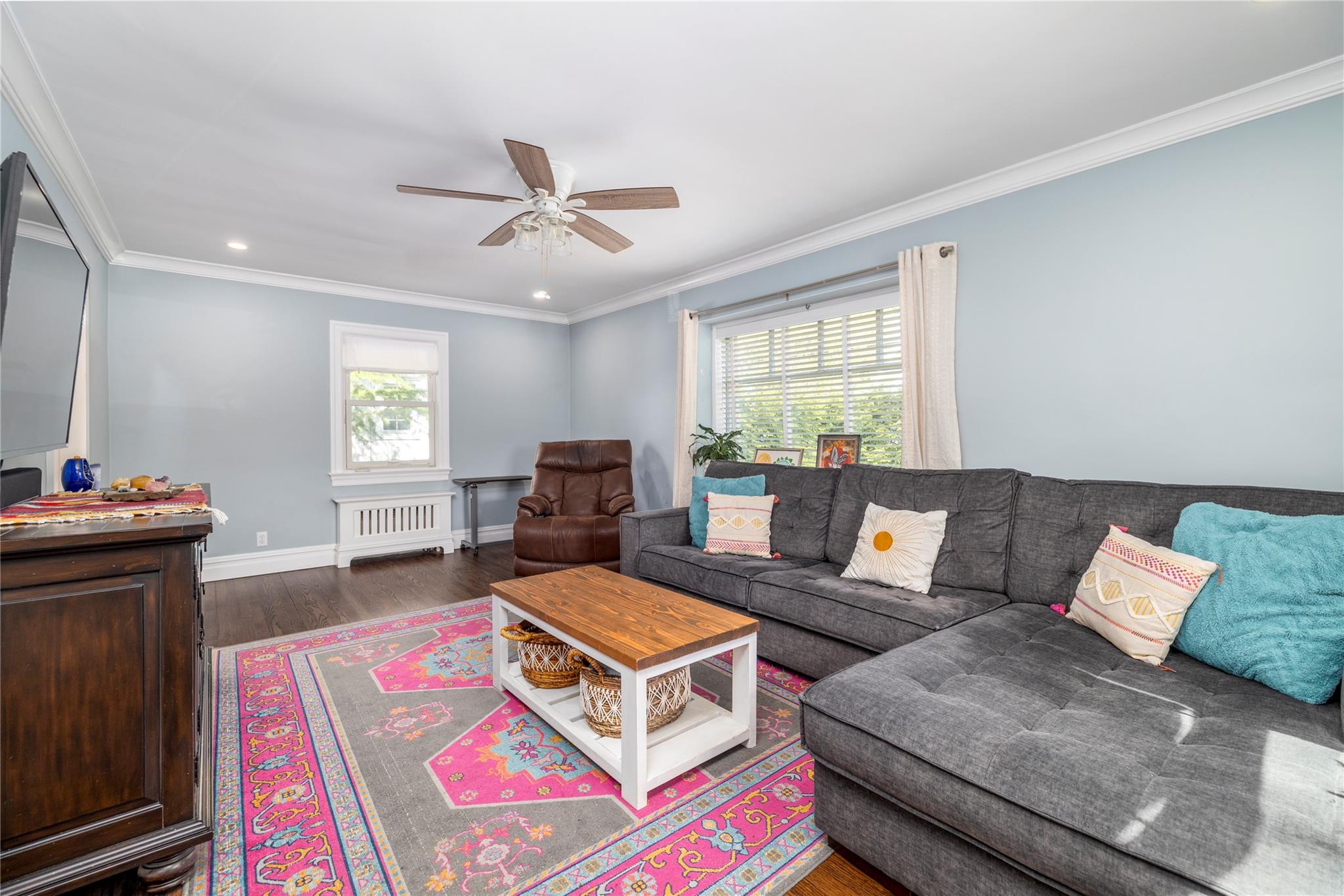15 Ilsley Place, Malverne, New York image 8