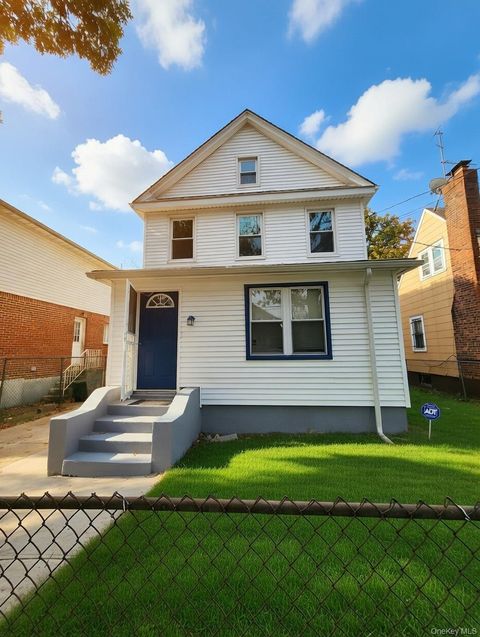 Multifamily For Sale - 22126 134th Road<br/> Springfield Gardens, NY 11413