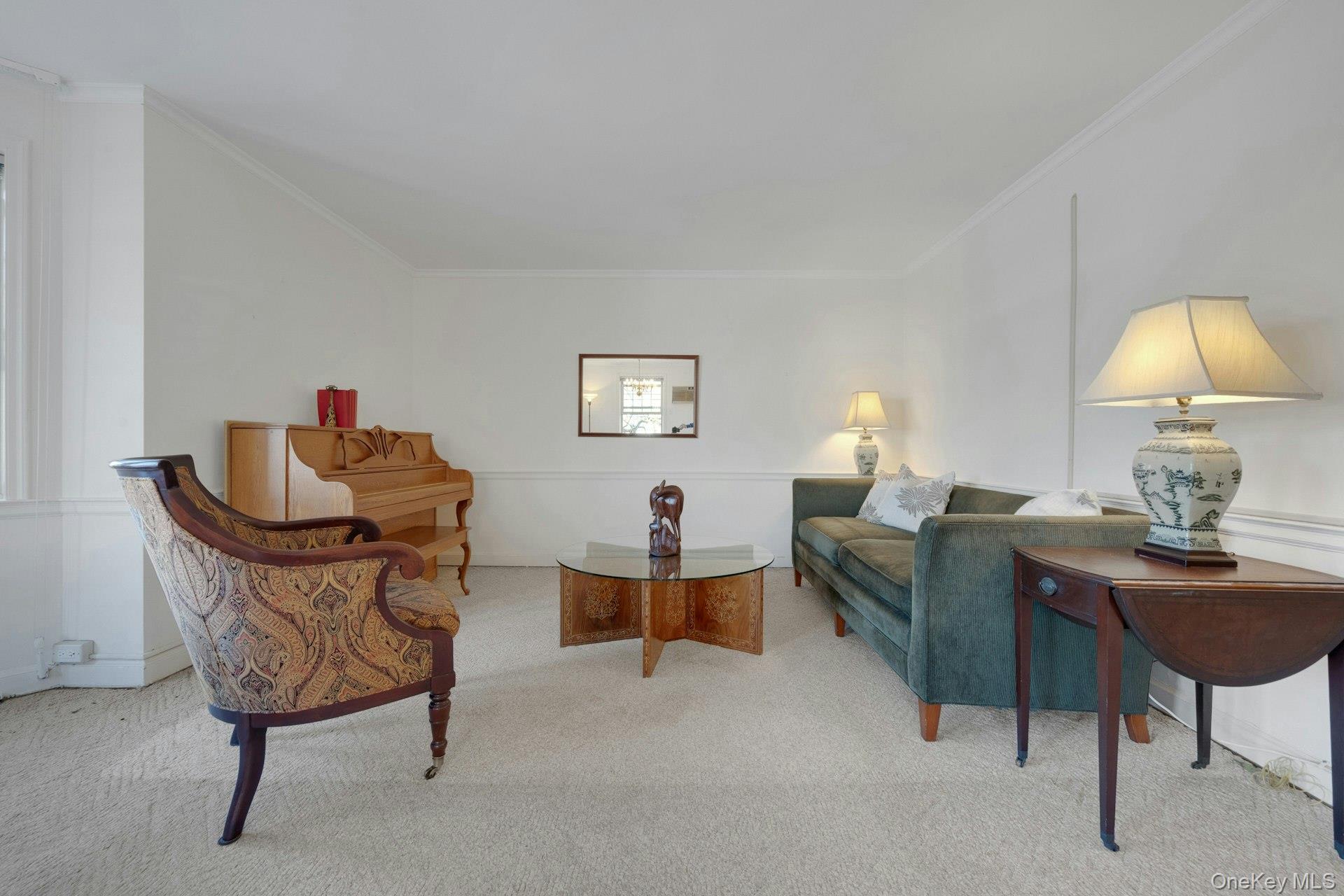 7 Chateaux Circle 7H