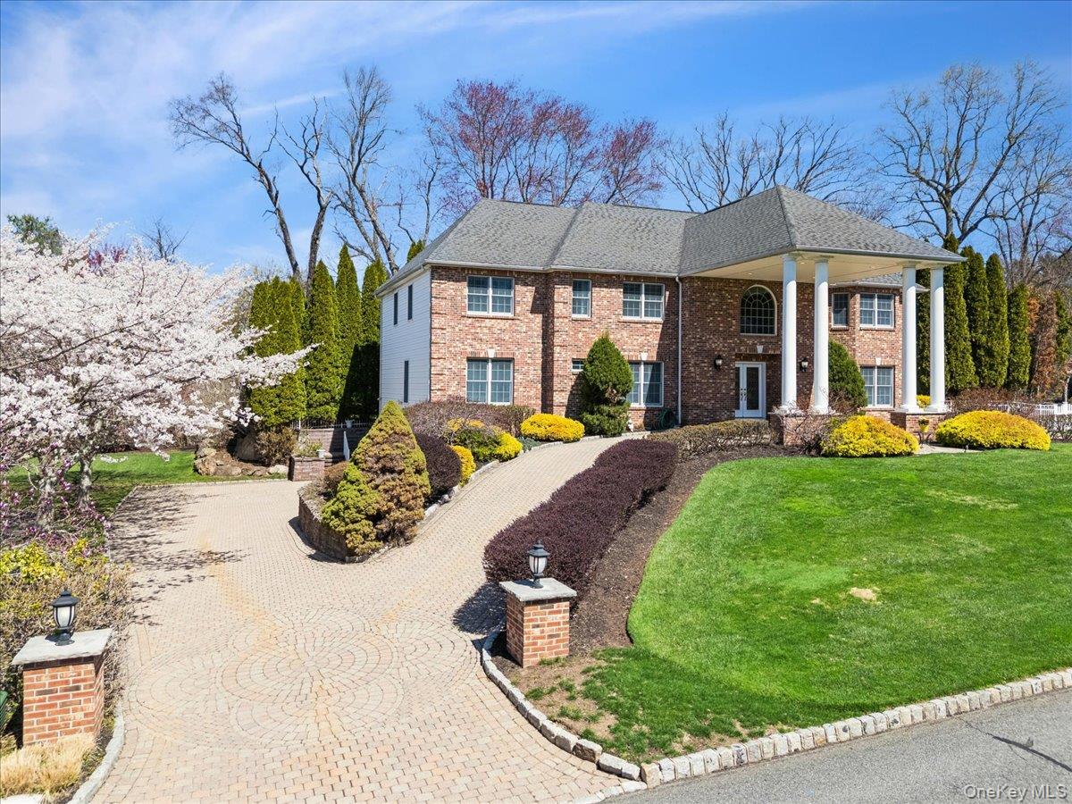 33 King Arthur Court