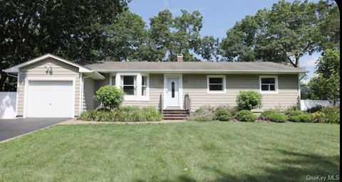 Photo of 407 Tree Road, South Setauket, NY 11720 (MLS # 938443)