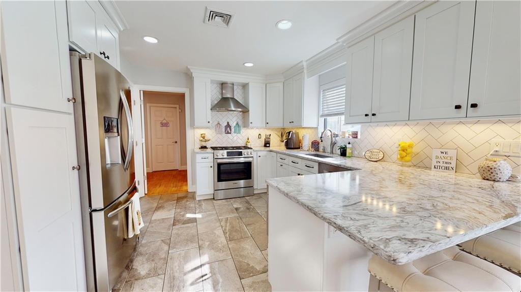 102 Elon Court, New City, New York image 4