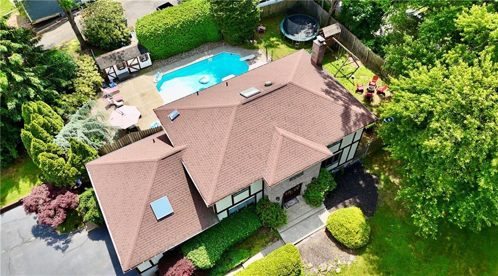 102 Elon Court, New City, New York image 2