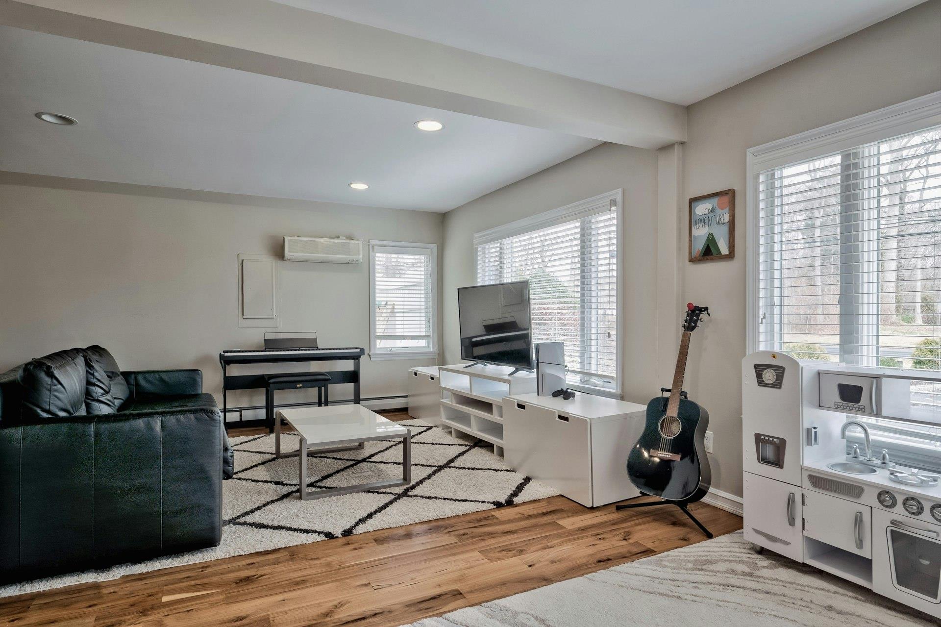 6 Landview Drive, Dix Hills, New York image 22