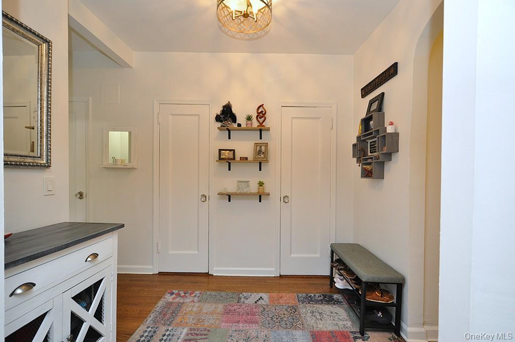 Scarsdale, New York 10583, United States, 1 Bedroom Bedrooms, ,1 BathroomBathrooms,Residential,Active,228711