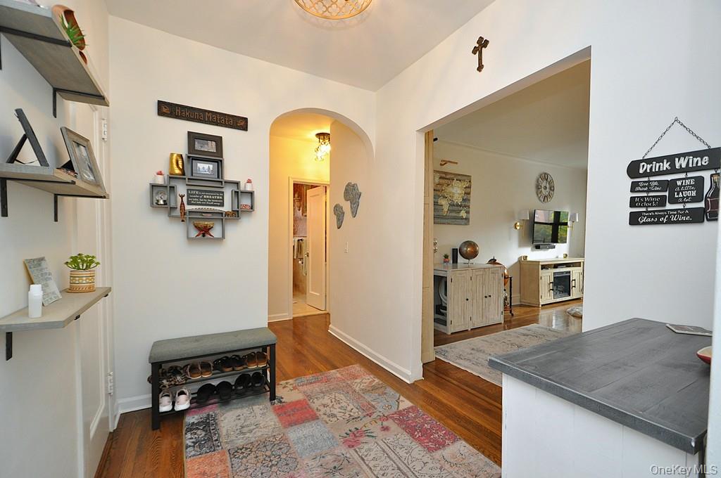 Scarsdale, New York 10583, United States, 1 Bedroom Bedrooms, ,1 BathroomBathrooms,Residential,Active,228711