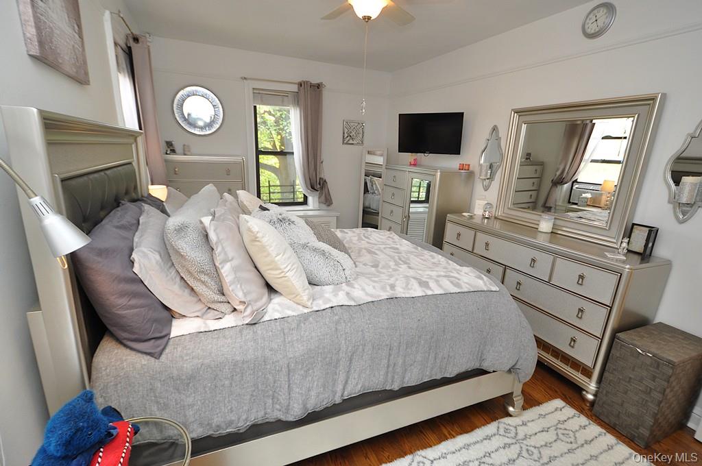 Scarsdale, New York 10583, United States, 1 Bedroom Bedrooms, ,1 BathroomBathrooms,Residential,Active,228711