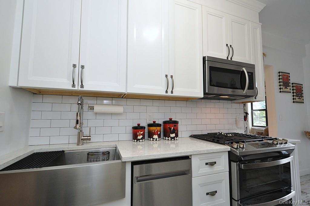 Scarsdale, New York 10583, United States, 1 Bedroom Bedrooms, ,1 BathroomBathrooms,Residential,Active,228711