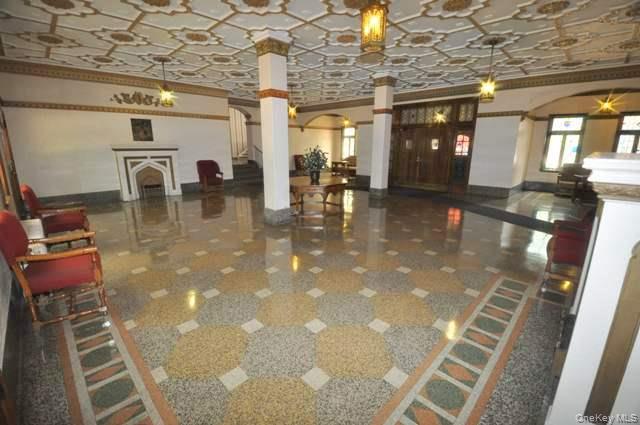 Scarsdale, New York 10583, United States, 1 Bedroom Bedrooms, ,1 BathroomBathrooms,Residential,Active,228711