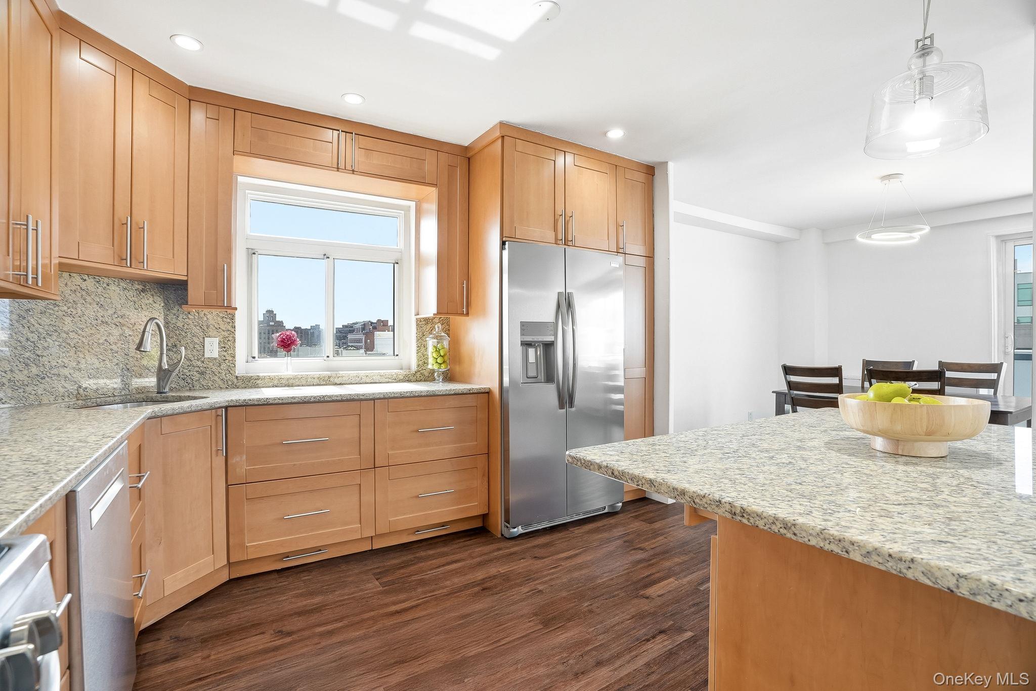 300 Martine Avenue 9K