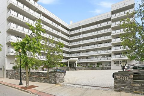Homes For Sale - 300 Martine Avenue #9K<br/> White Plains, NY 10601