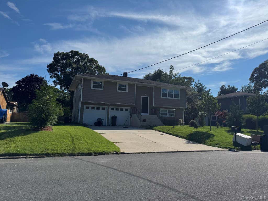 Photo of 38 Golden Gate Drive, Shirley, NY 11967 (MLS # 1042520)