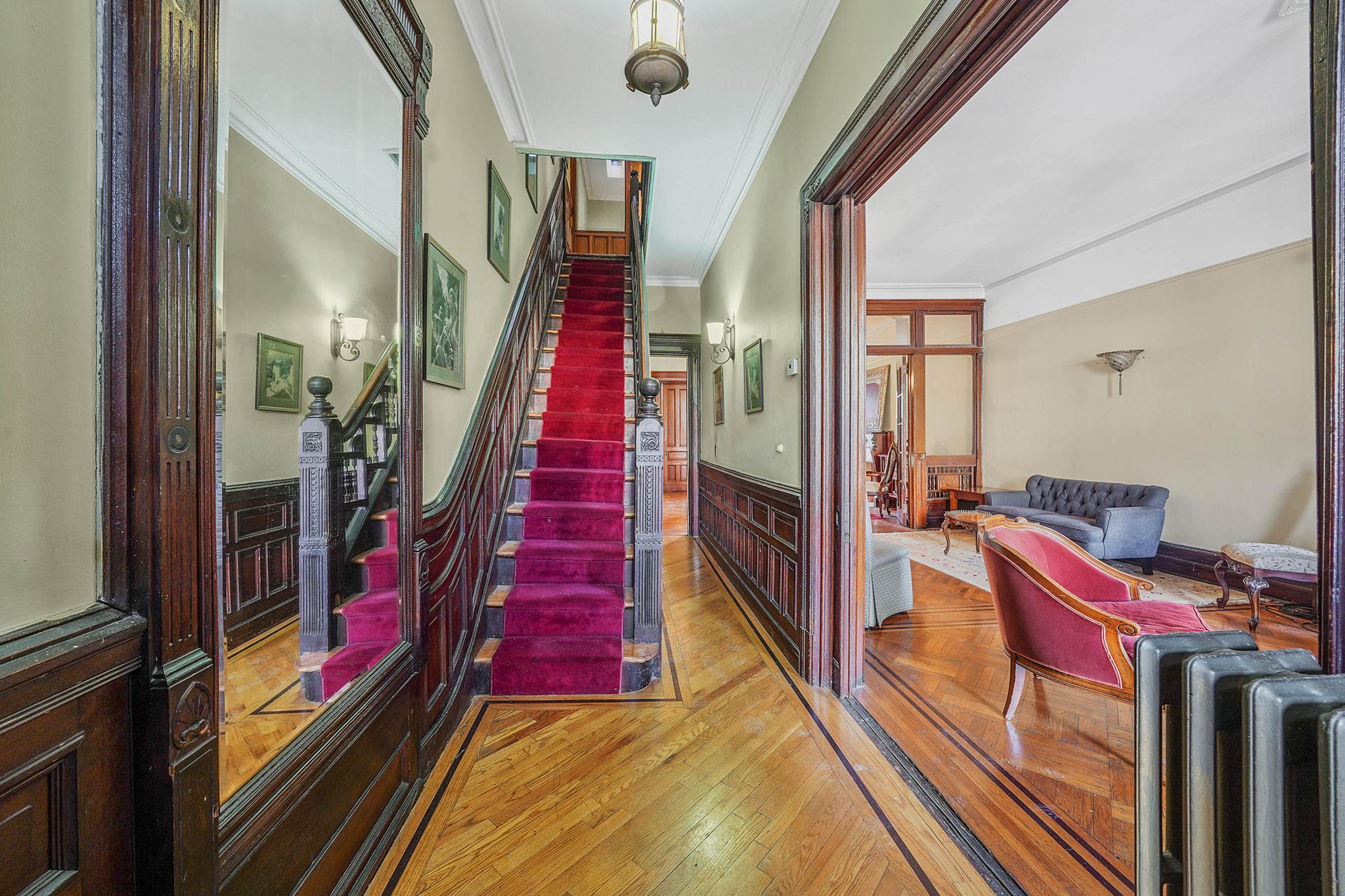 550 Decatur Street