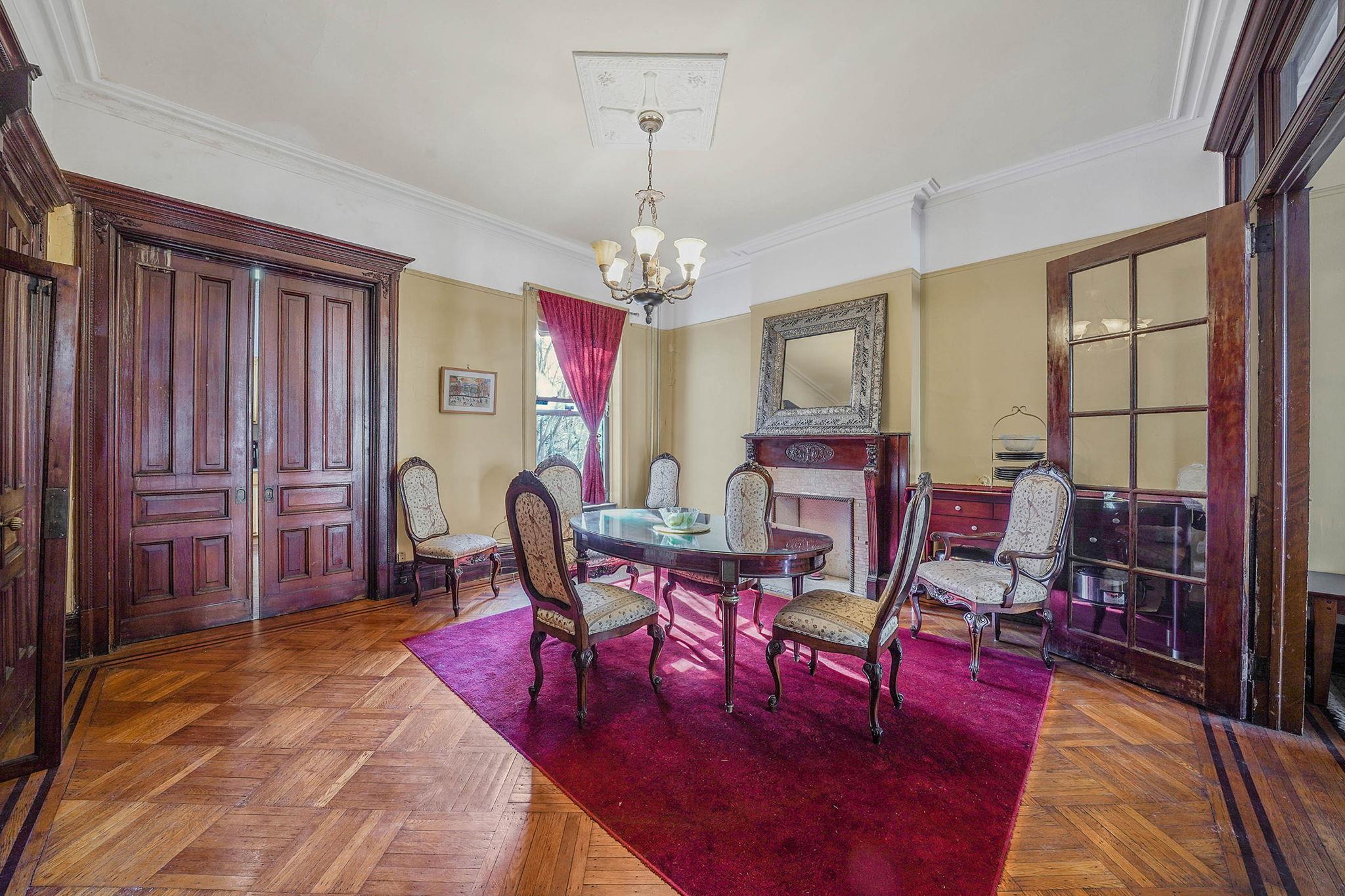 550 Decatur Street