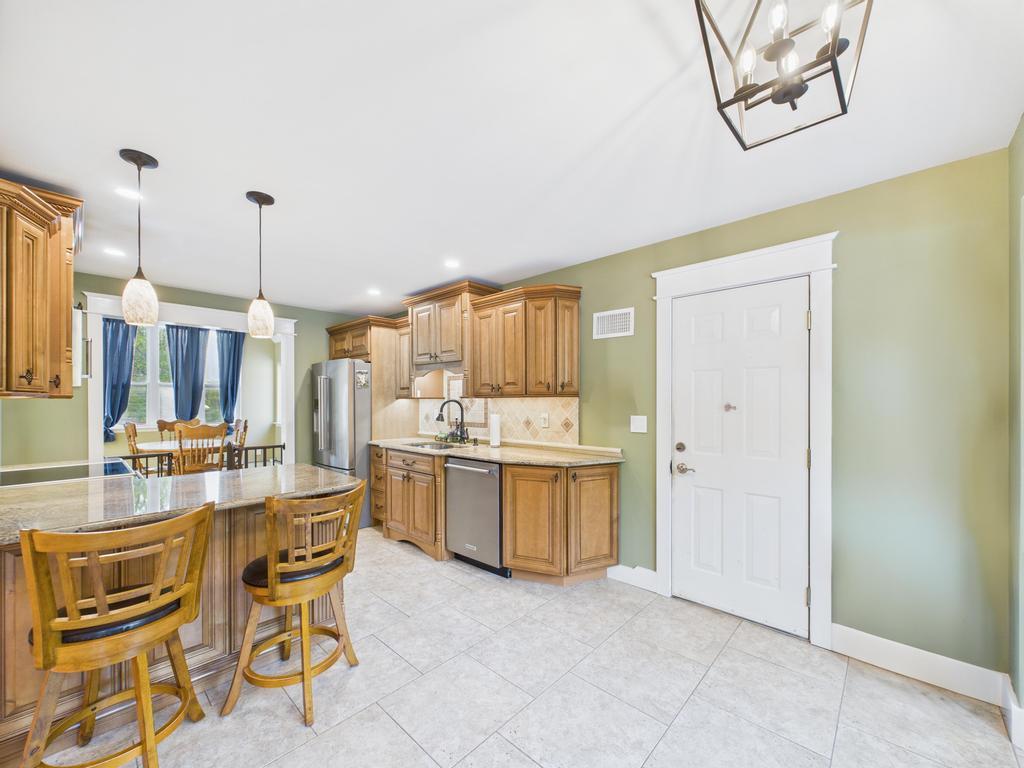 87 Lambert Avenue, Mastic, New York image 11