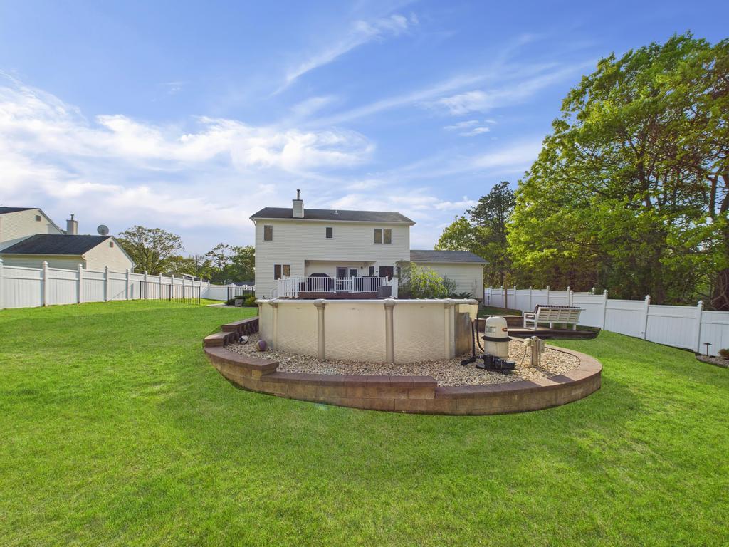87 Lambert Avenue, Mastic, New York image 38