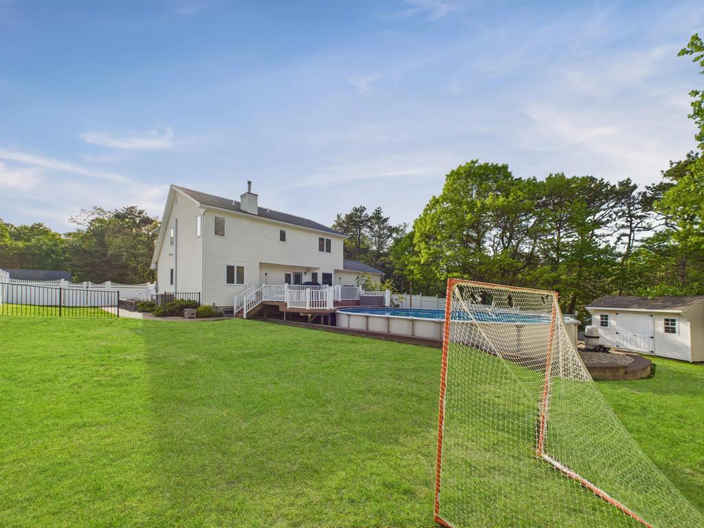 87 Lambert Avenue, Mastic, New York image 37