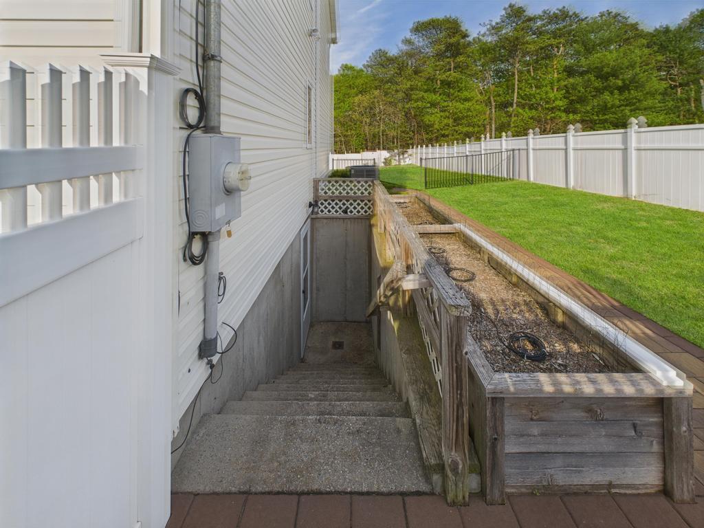87 Lambert Avenue, Mastic, New York image 40