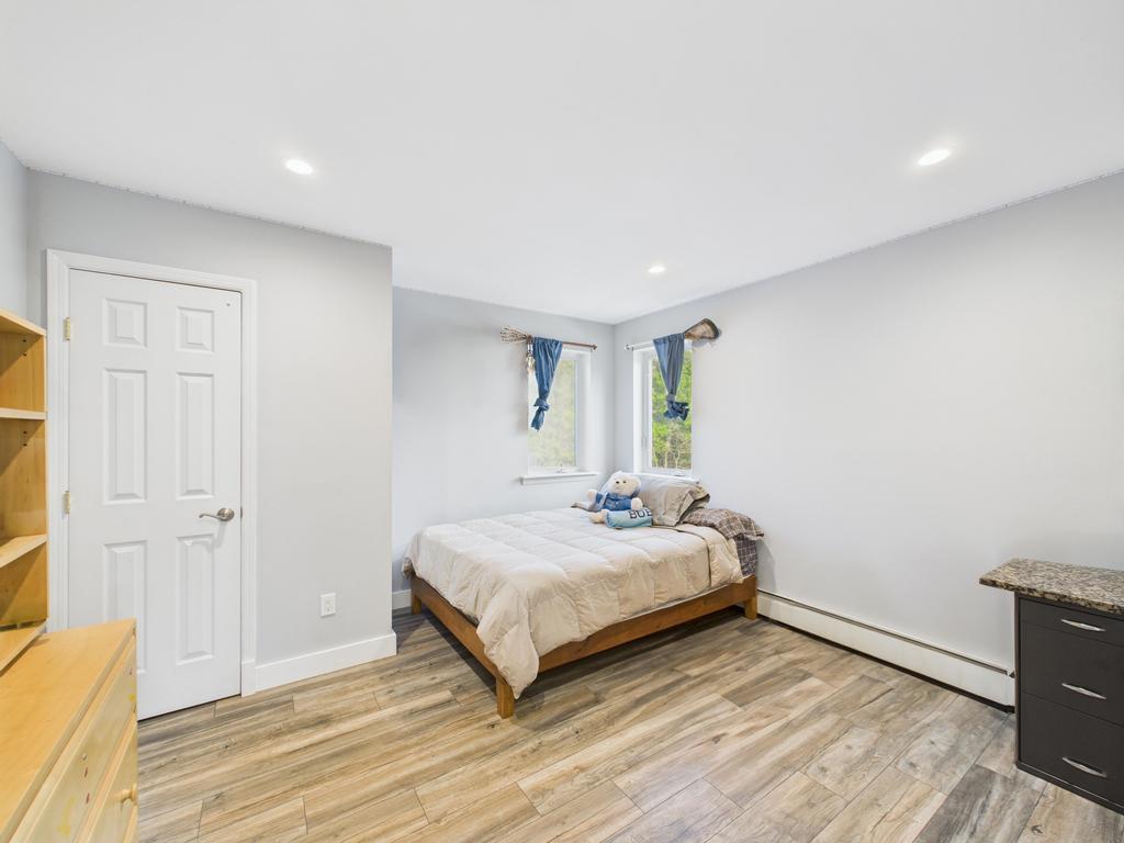 87 Lambert Avenue, Mastic, New York image 18