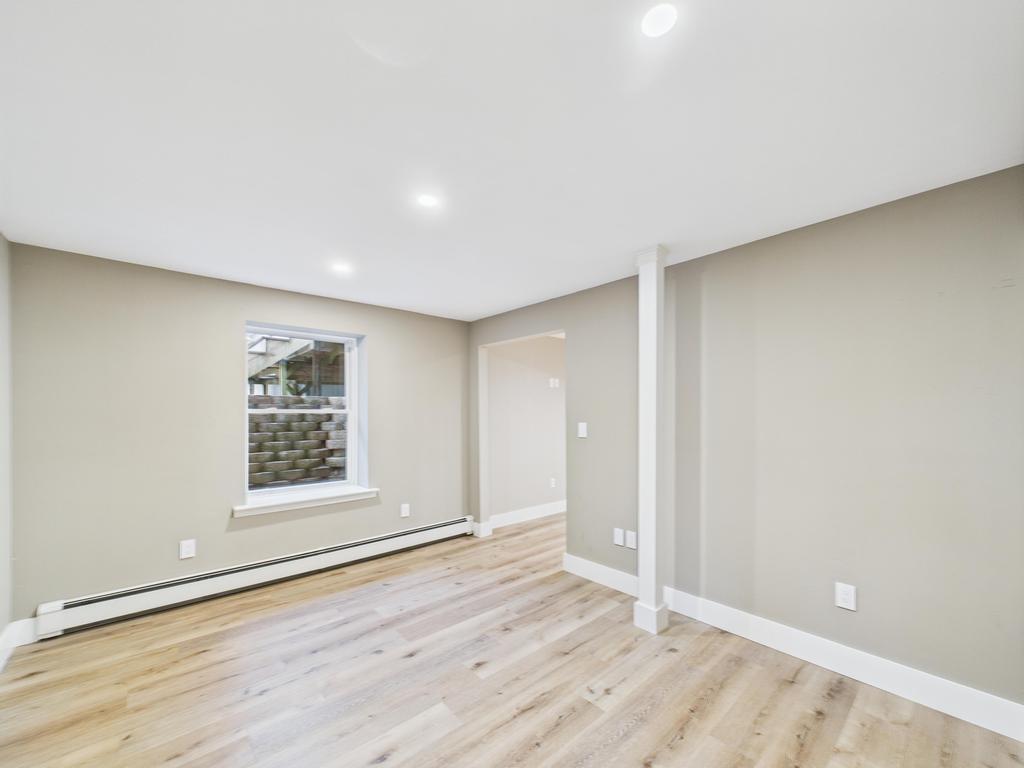 87 Lambert Avenue, Mastic, New York image 32