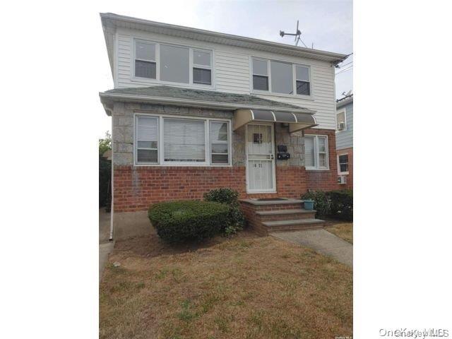 Rental Property at 207th Street, Queens Village, Queens, NY - Bedrooms: 3 
Bathrooms: 3  - $4,000 MO.