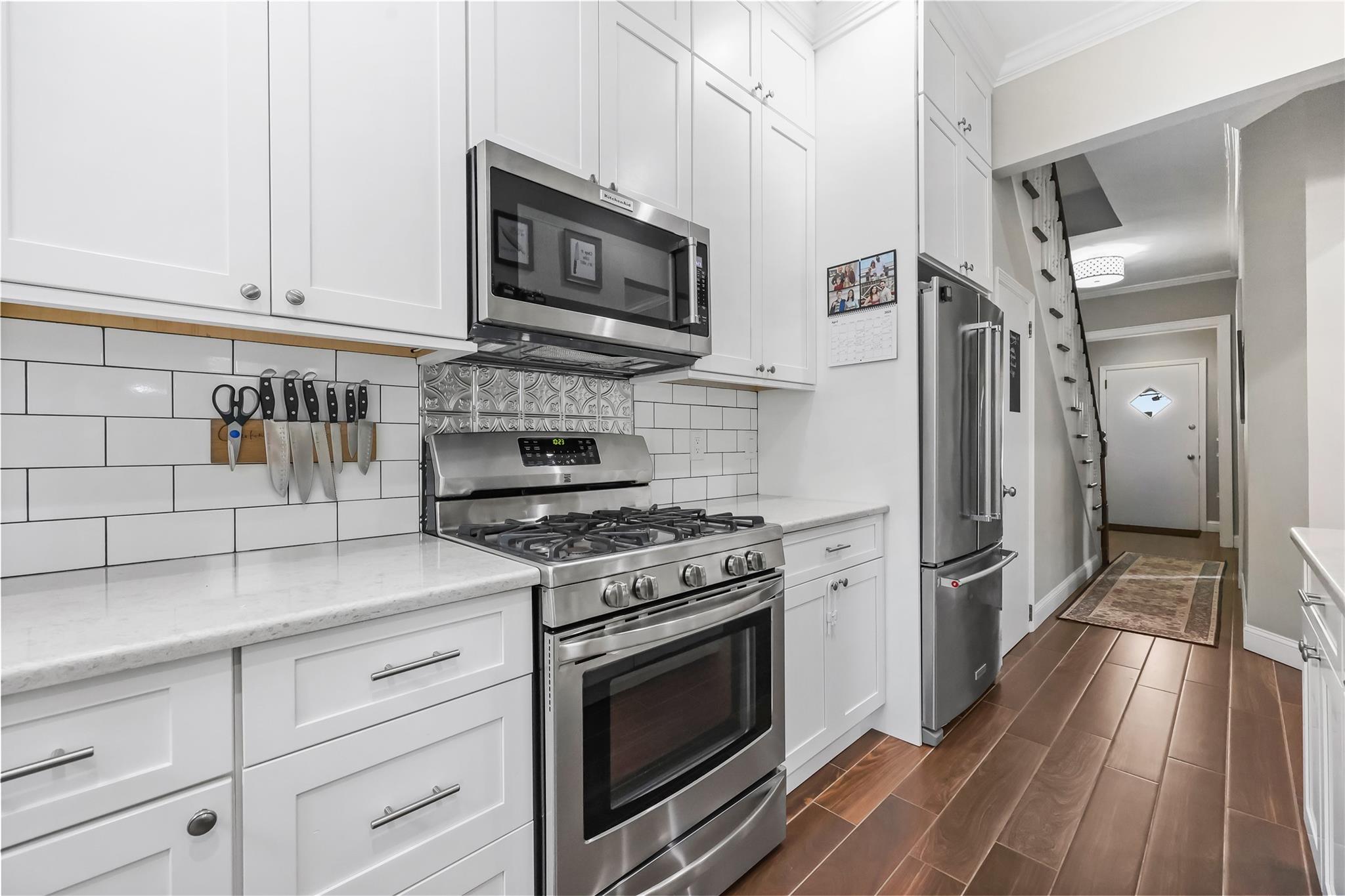 31 Glover Avenue, Yonkers, New York image 6