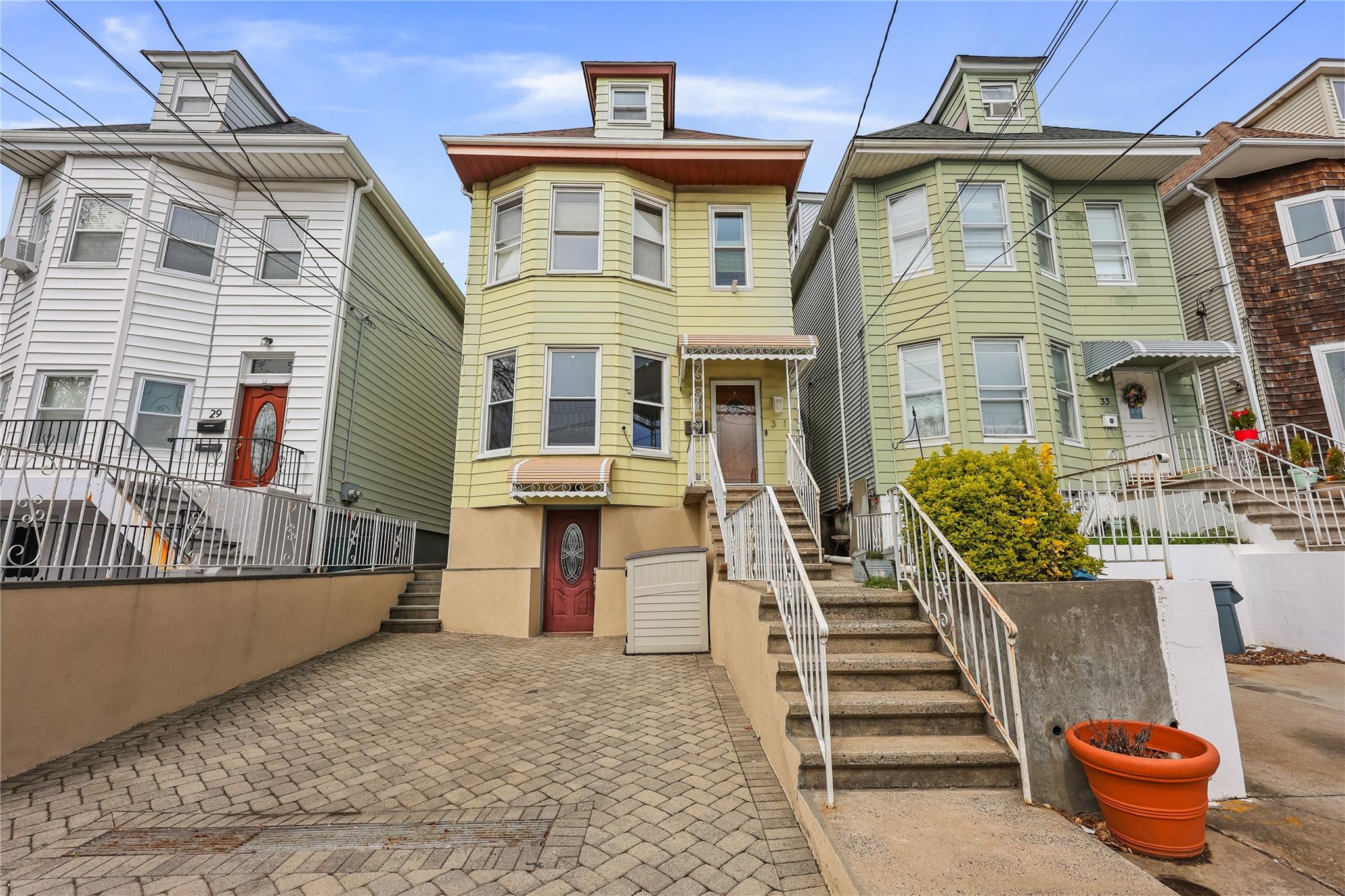 31 Glover Avenue, Yonkers, New York image 1