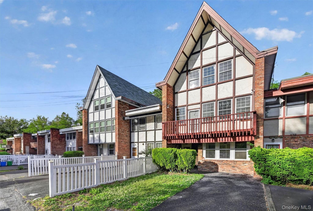 Photo of 126 Halgren Crescent, Haverstraw, NY 10927 (MLS # 1004813)