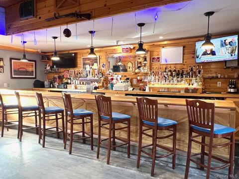 10 Hawley Avenue West Islip NY 11795