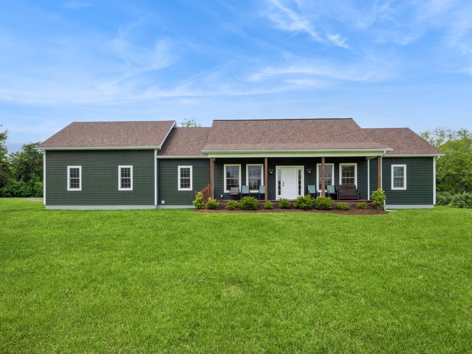 Bridle Path Lane, High Falls, New York - 3 Bedrooms  
3 Bathrooms  
10 Rooms - 
