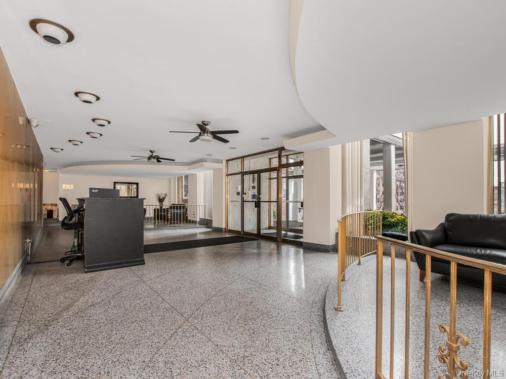 601 Kappock Street 3R