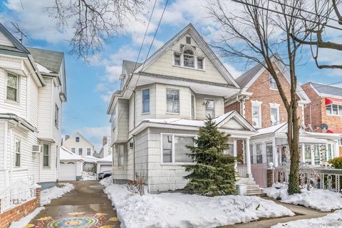 8631 121st Street Richmond Hill NY 11418