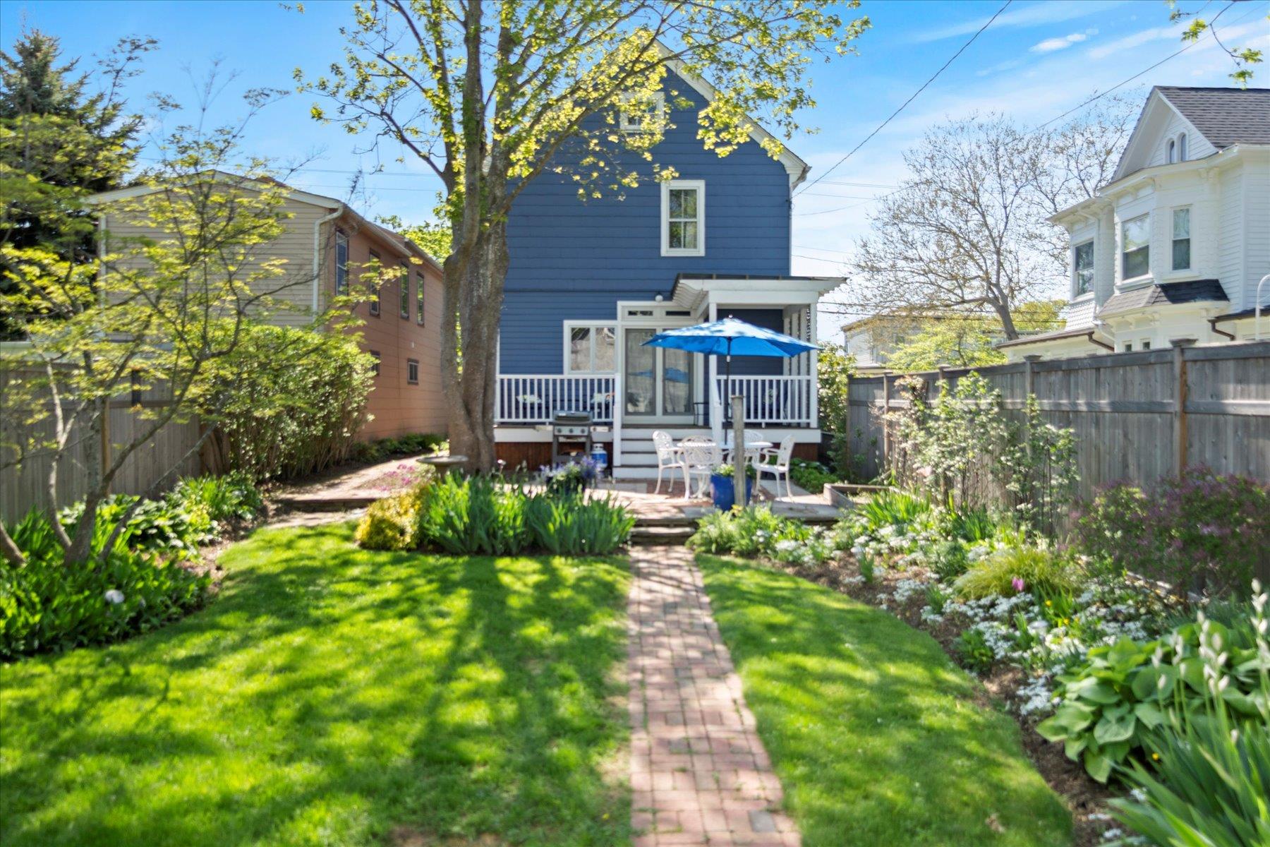 Main Street, Greenport, Hamptons, NY - 3 Bedrooms  
4 Bathrooms - 
