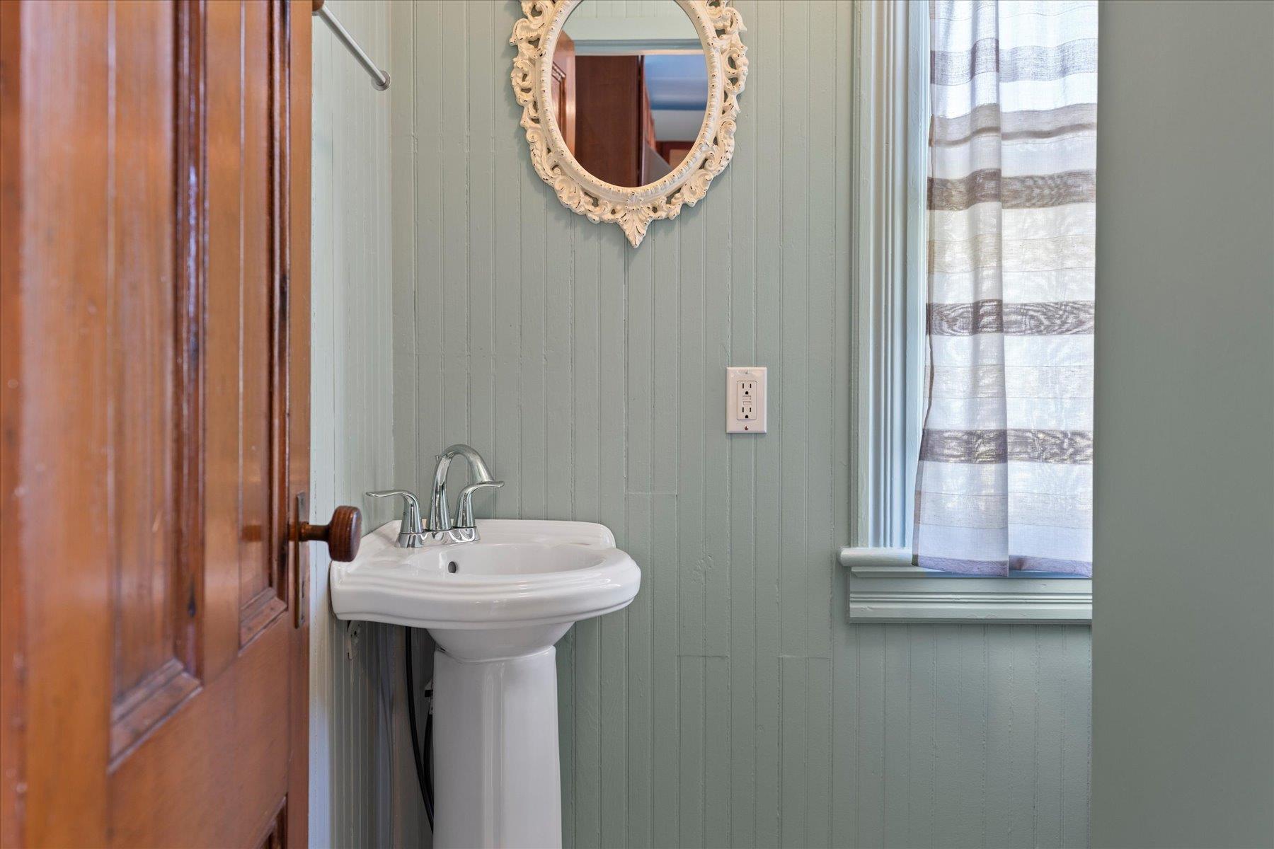 604 Main Street, Greenport, New York image 18