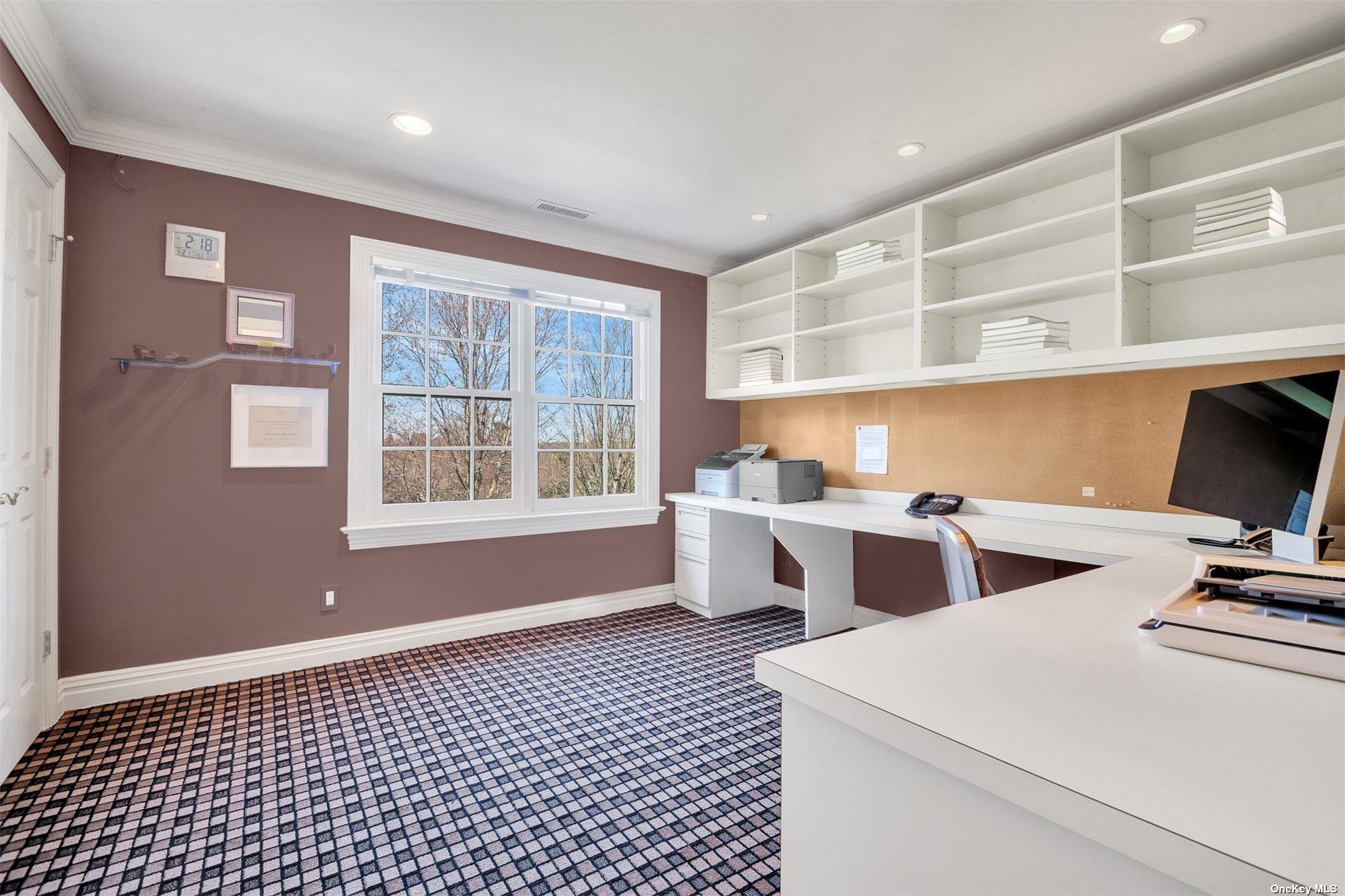 16 W Stone Hill Drive, Manhasset, New York image 18