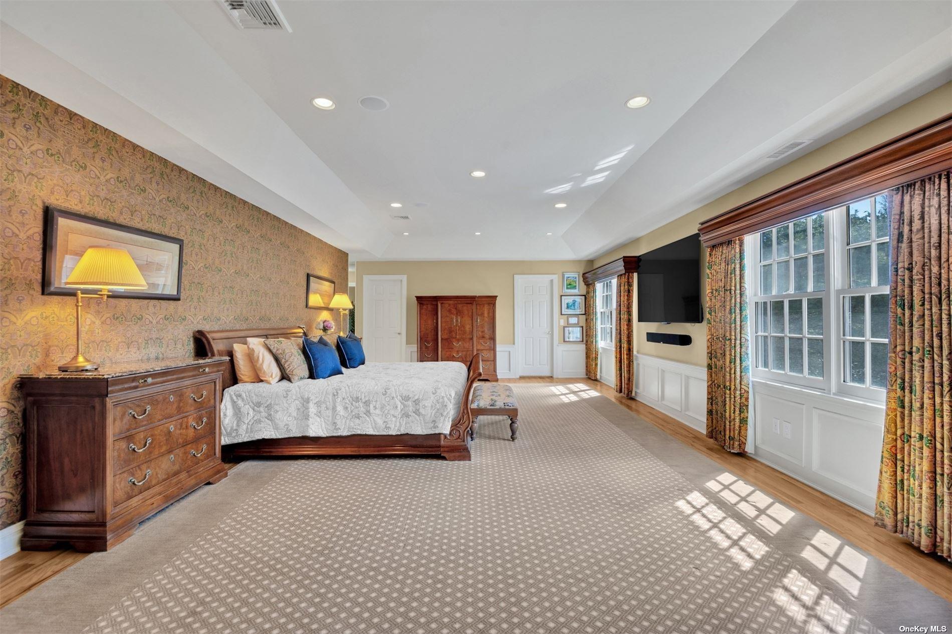 16 W Stone Hill Drive, Manhasset, New York image 14