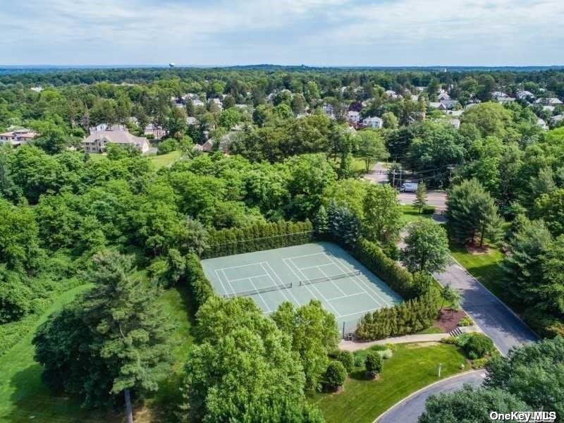 16 W Stone Hill Drive, Manhasset, New York image 34