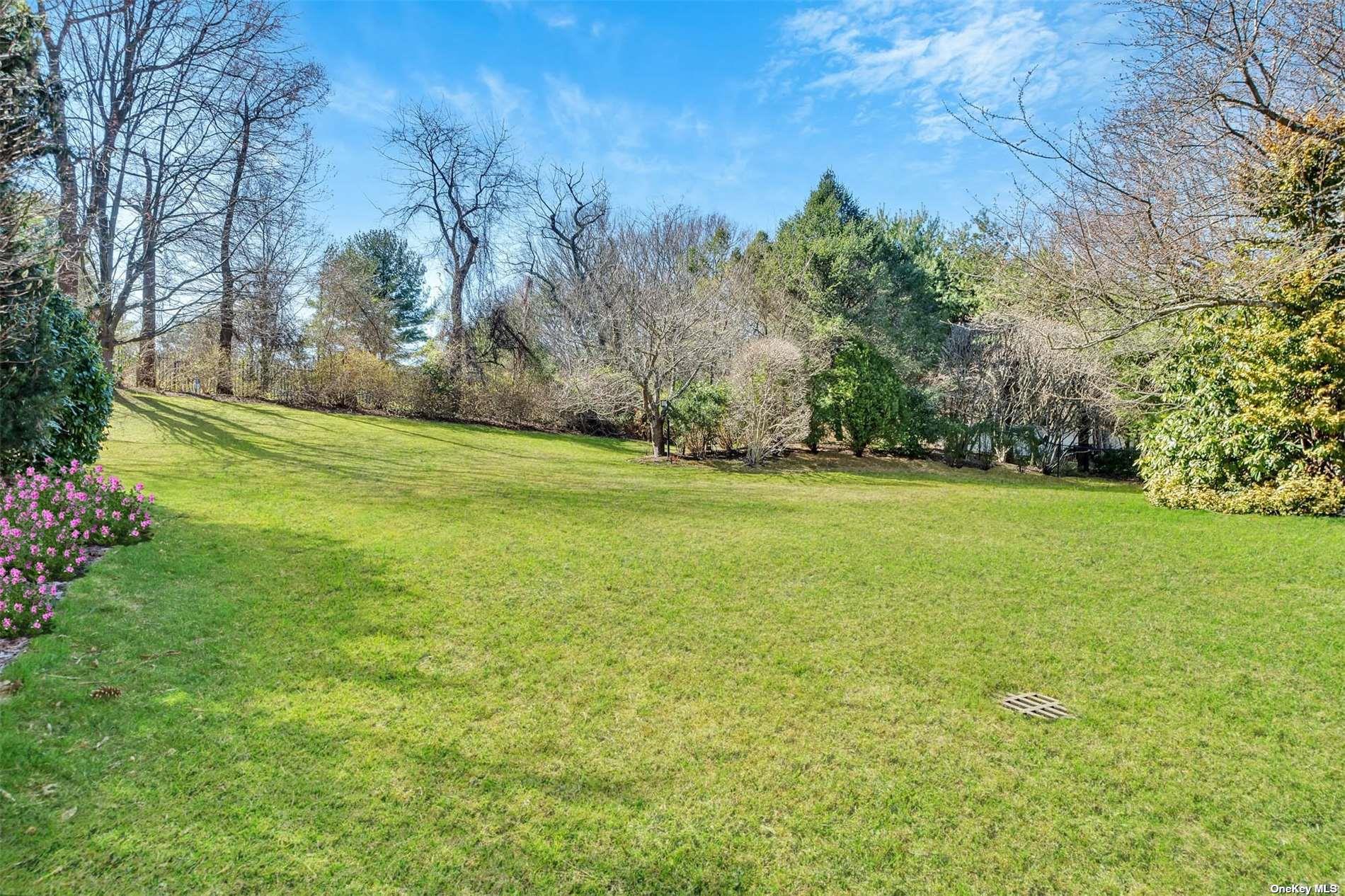 16 W Stone Hill Drive, Manhasset, New York image 29