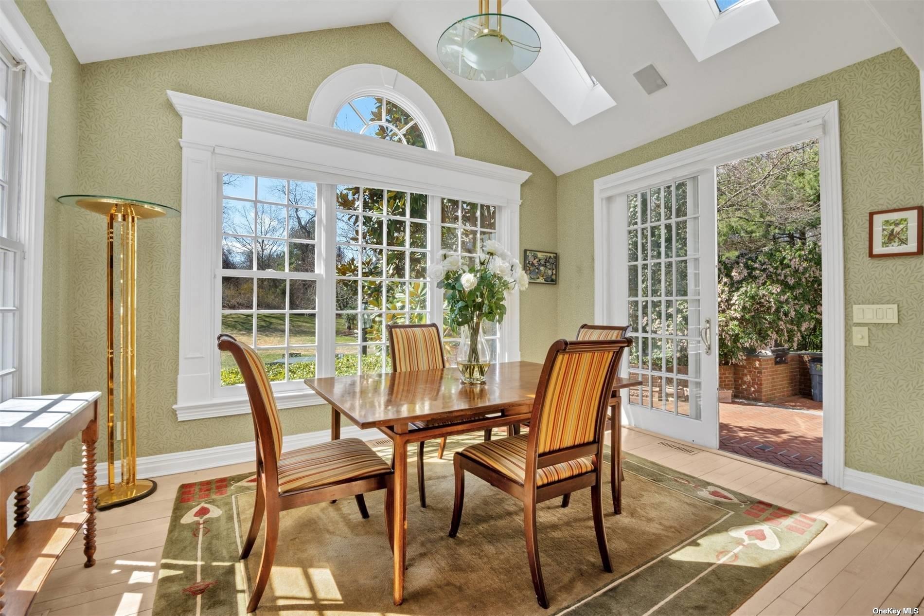 16 W Stone Hill Drive, Manhasset, New York image 7