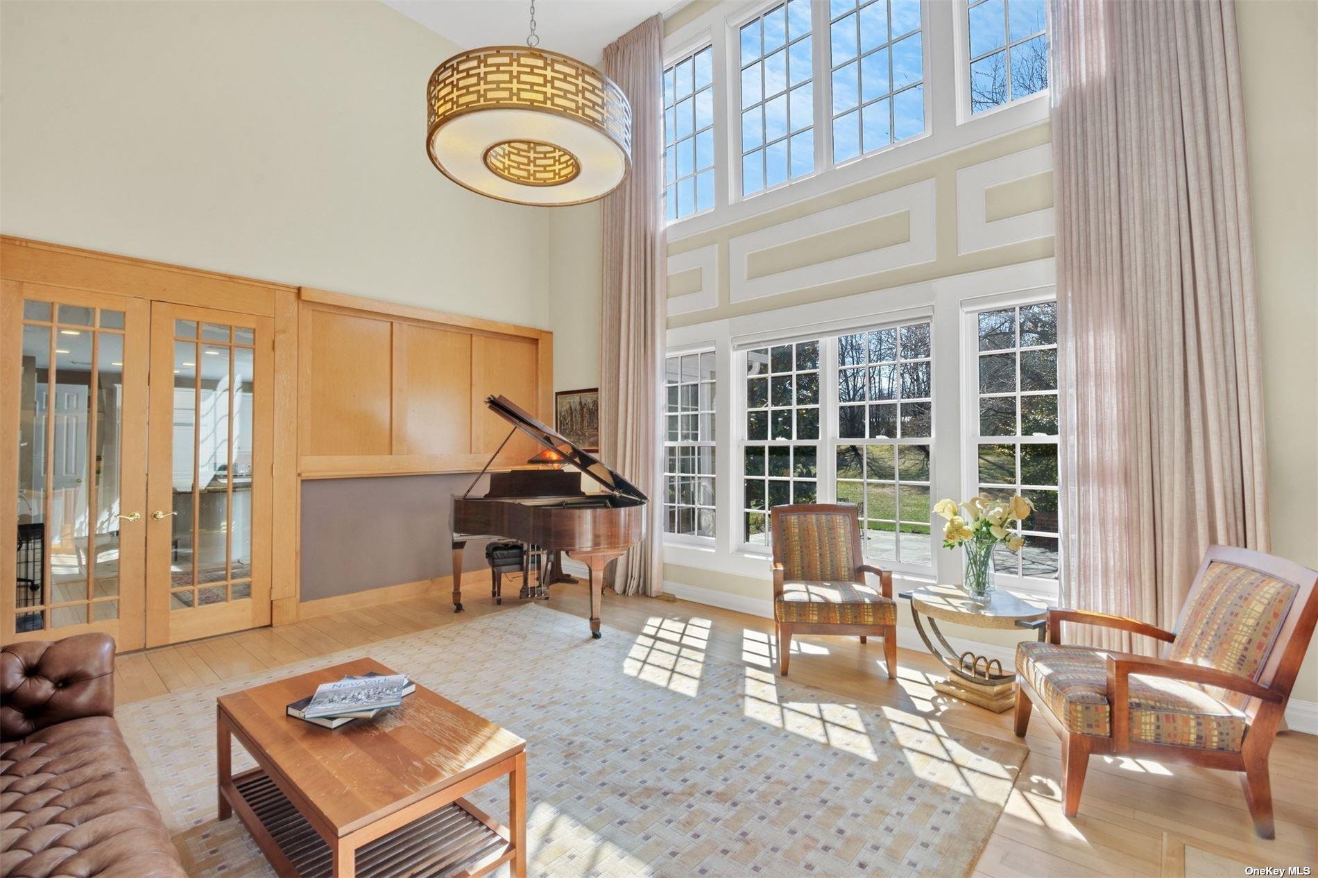16 W Stone Hill Drive, Manhasset, New York image 10