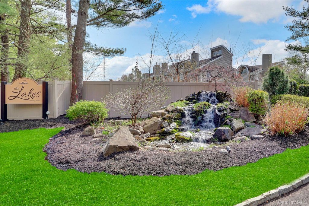 Photo of 15 Kristin Lane, Hauppauge, NY 11788 (MLS # 986875)